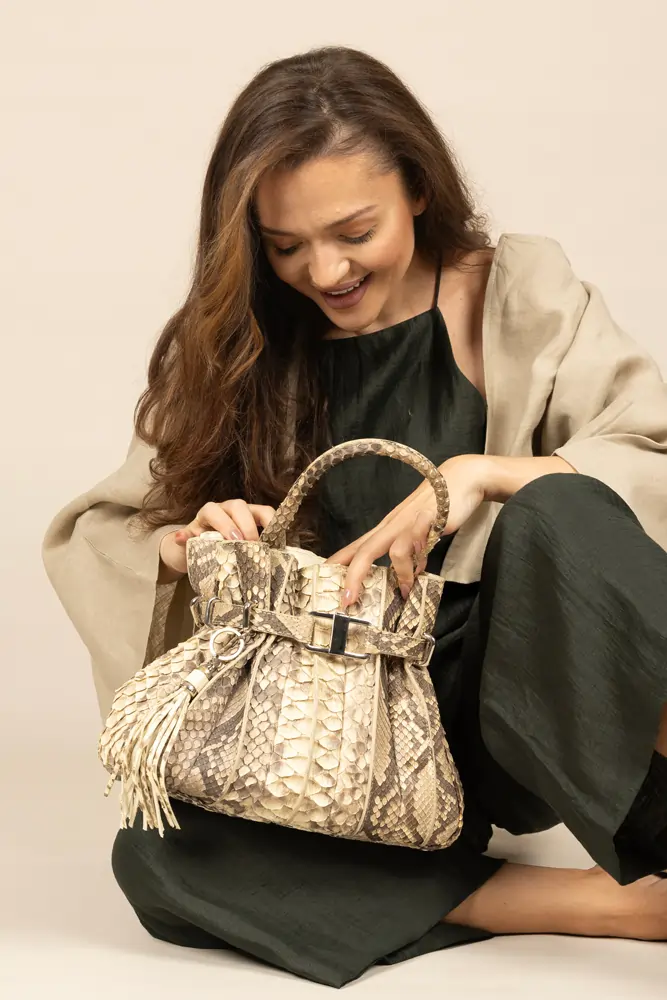 Tulip Buti Python Hand Bag (3)